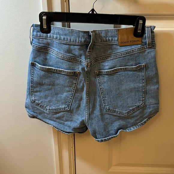 Denim Forum: The Lola Clean Cheeky Short, size 28, Blue - Picture 2 of 3